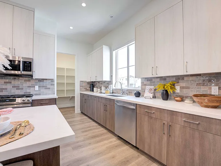 SolTerra Homes — Photo 32