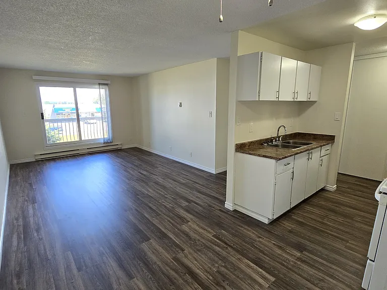 4001 Enemark Cres — Photo 12