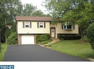 2207 Herb Rd, Temple, PA 19560