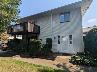 103 Edaville Ct UNIT 103, Warwick, RI 02886