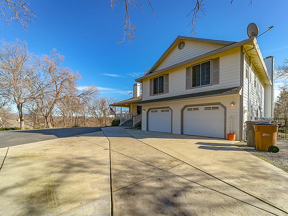 3rd image of 10574 Cheshire Way