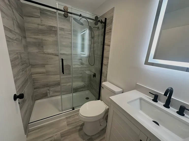 2514 E 51st St #B — Photo 10