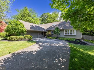 4 Rooftree Rd, Cherry Hill, NJ 08003