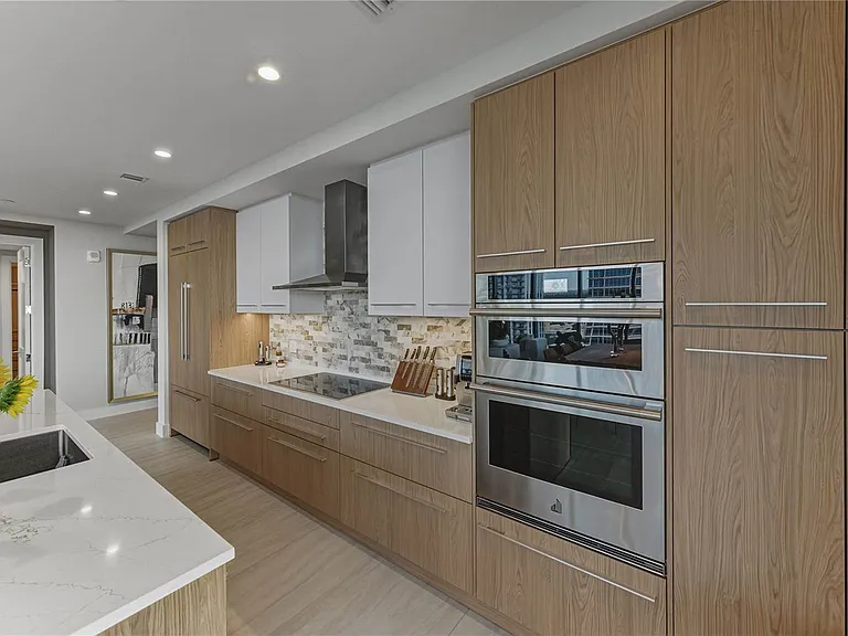 275 1st Ave S #1701 — Photo 38