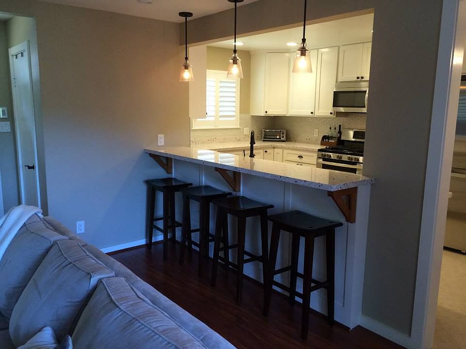 1st image of 3075 Salisbury Dr