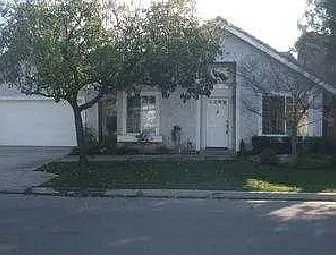 2091 E Pinedale Ave photo 1