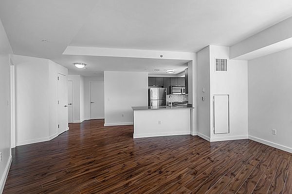 1st image of 7 Dekalb Ave #6Q