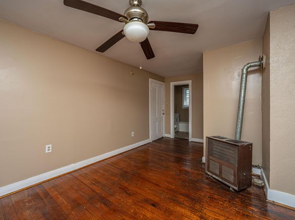 charleston-south-carolina-440949264 picture