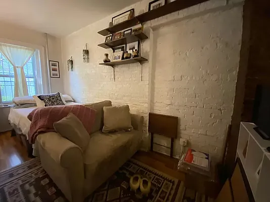 Rented by Spot It Realty LLC | media 13