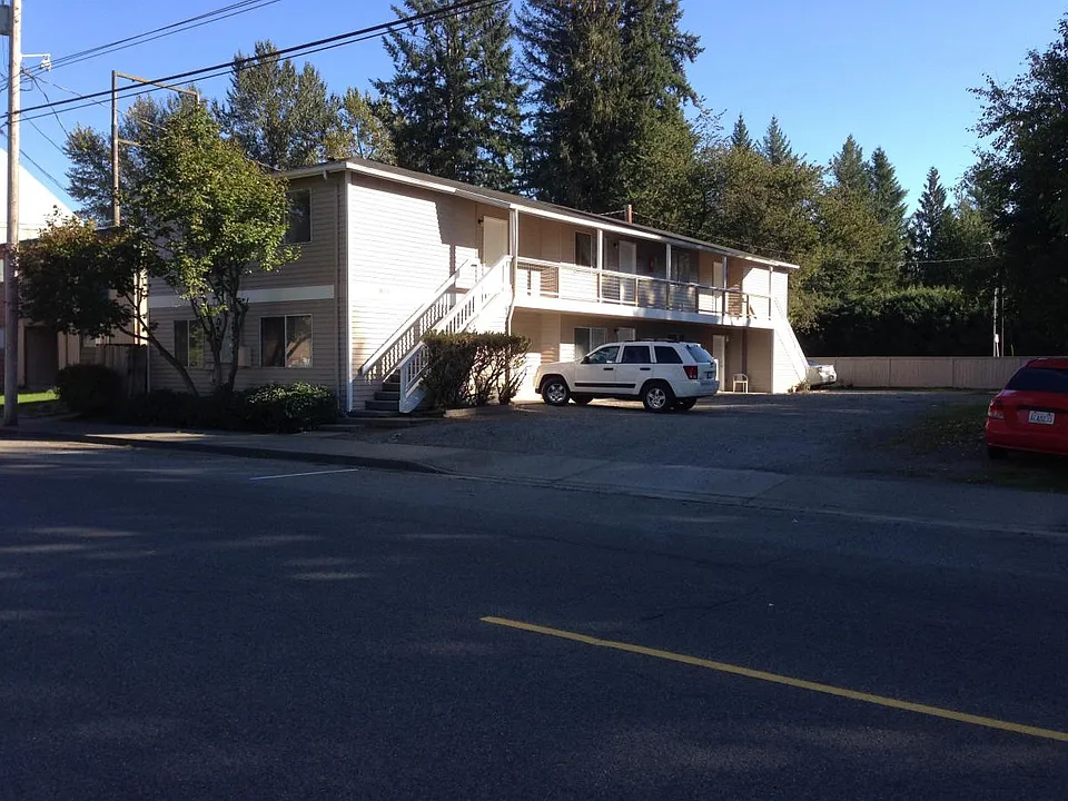 808 Main St.