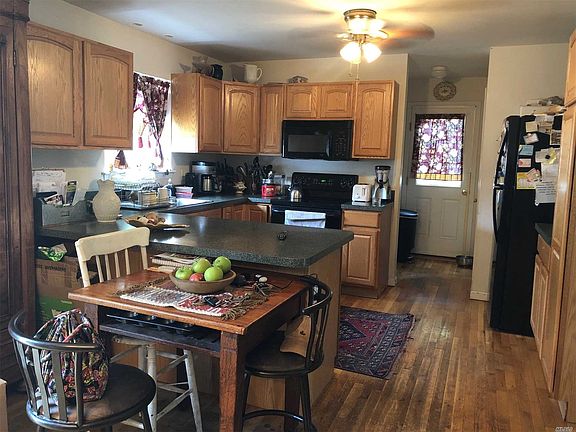 2nd image of 86 Woodside Dr