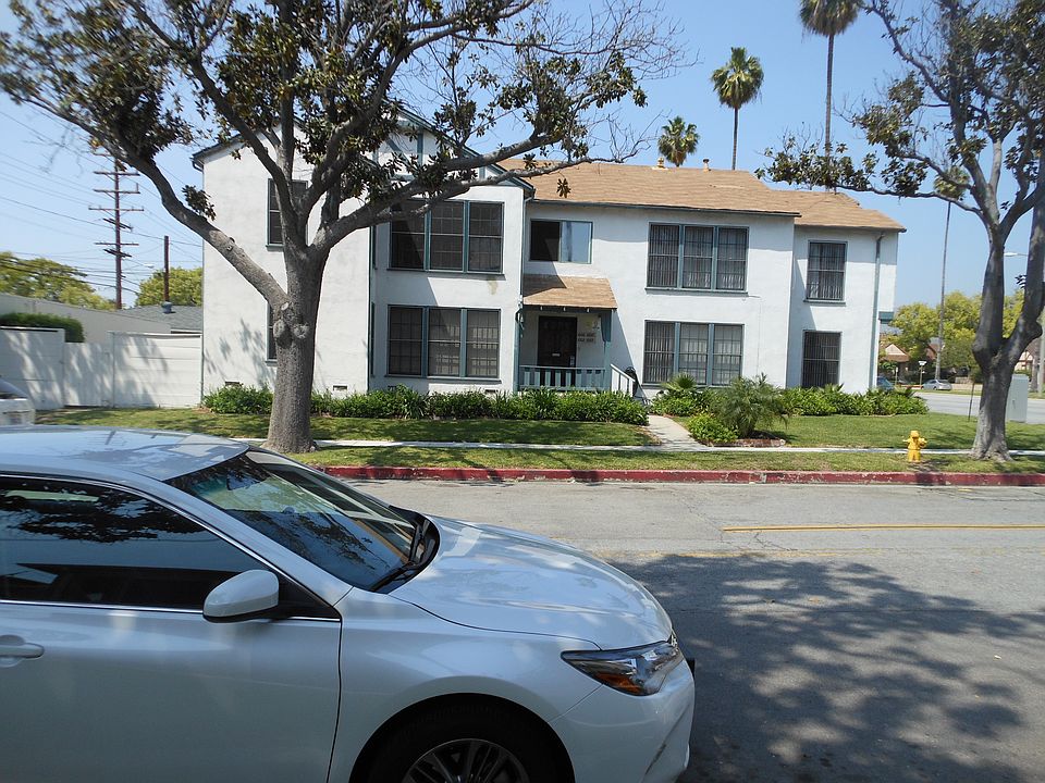 1st image of 1000 W Glenoaks Blvd