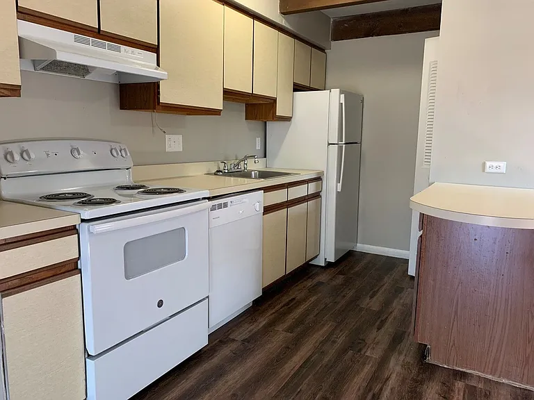 The Extra Mile LLC — Photo 32