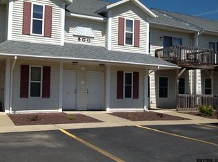 506 Cambridge Manor Dr, Scotia, NY 12302