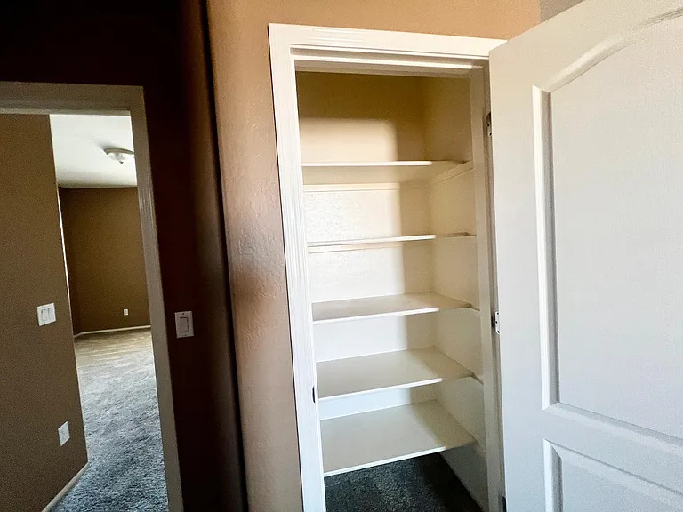 879 E Stottler Dr — Photo 40