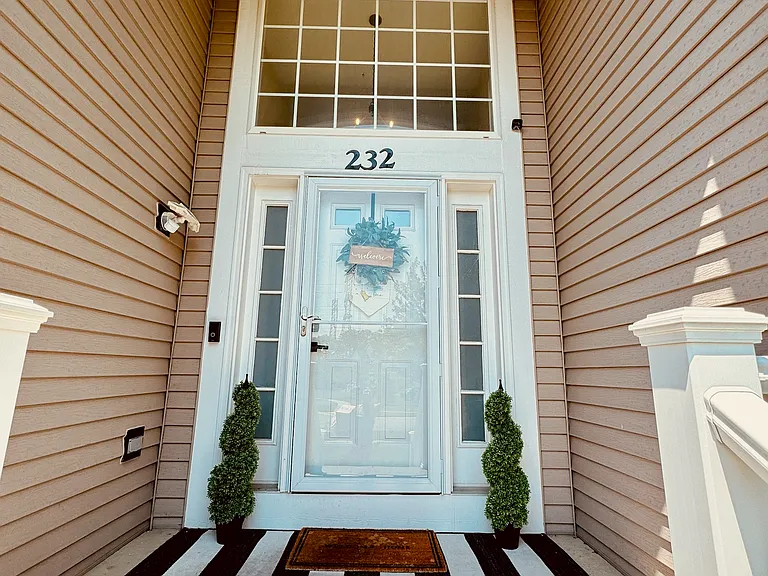 232 Concord Ln — Photo 2