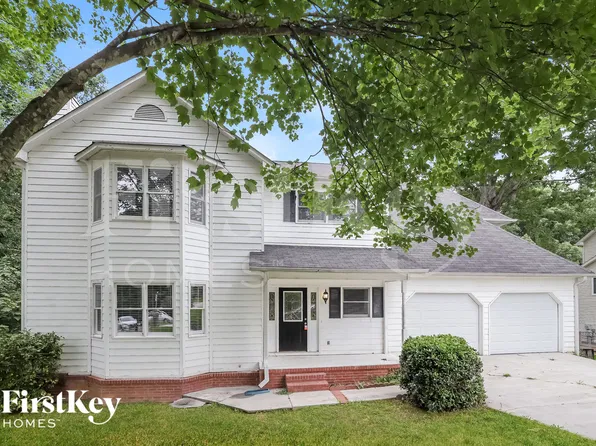 3414 S View Trl, Gainesville, GA 30506
