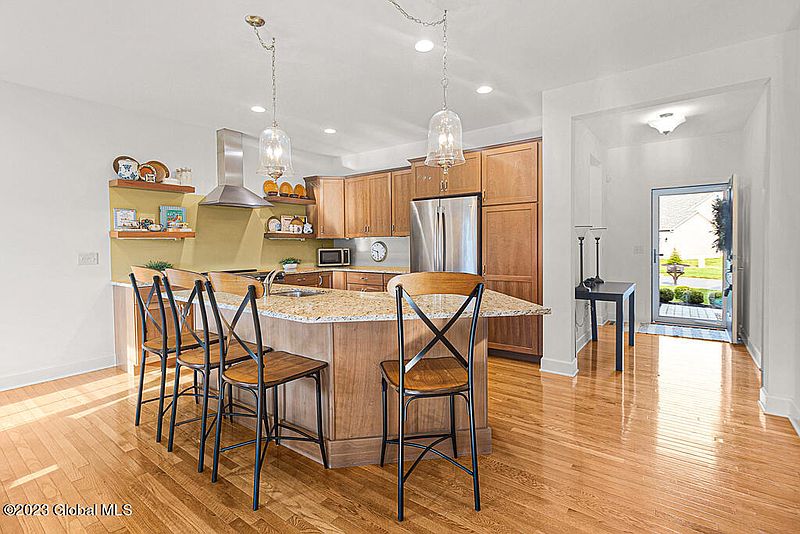 4th image of 88 Honeysuckle Way