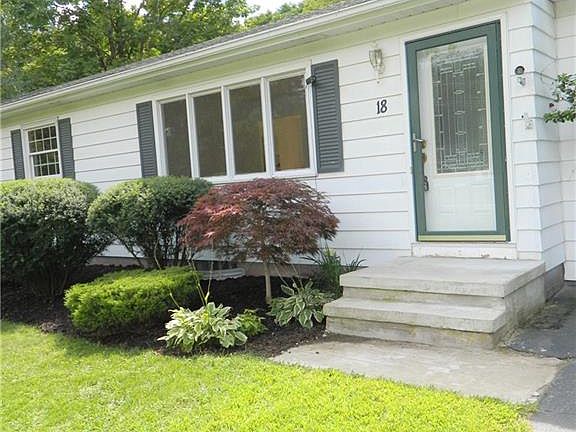 4th image of 18 Vincent Dr