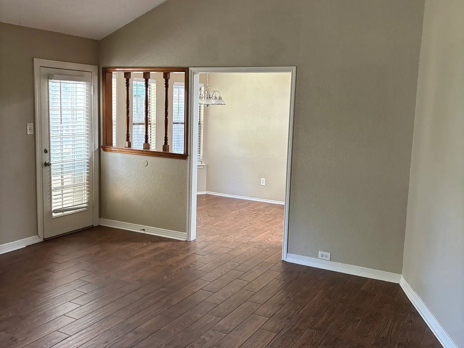 Yorkston St, Watauga — Photo 4