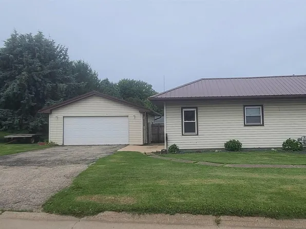 207 N West St, Monona, IA 52159
