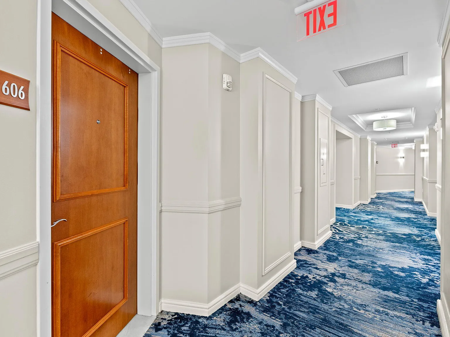 1 bed, 1.0 bath, 820 sqft, $2,900 — Photo 2