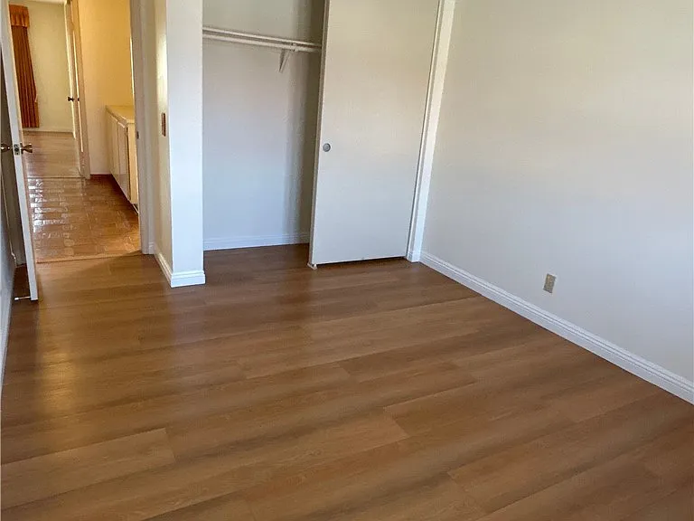 926 W Alfred Pl — Photo 16