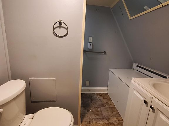 4th image of 10376 Warwick Blvd #C
