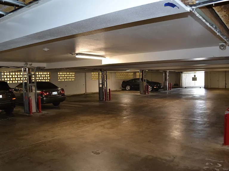 1220 Seacoast Dr #6 — Photo 4