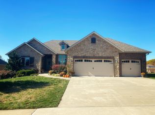 5881 S Nettleton Ave, Springfield, MO 65810