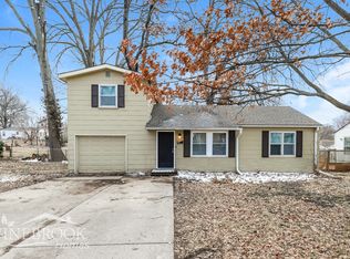 1329 Cheyenne St, Leavenworth, KS 66048