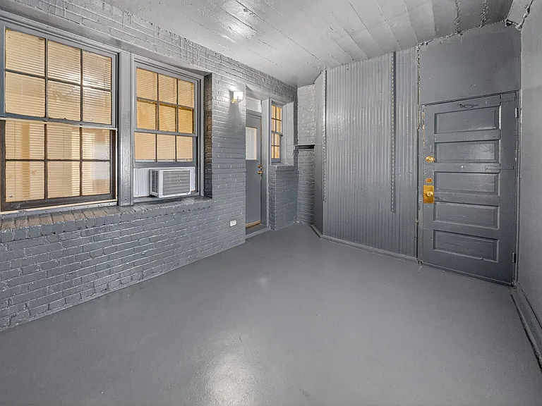 1421 Staples St NE #2 — Photo 12