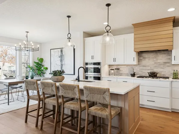 5820 Freeland Bay N, Hugo, MN 55038