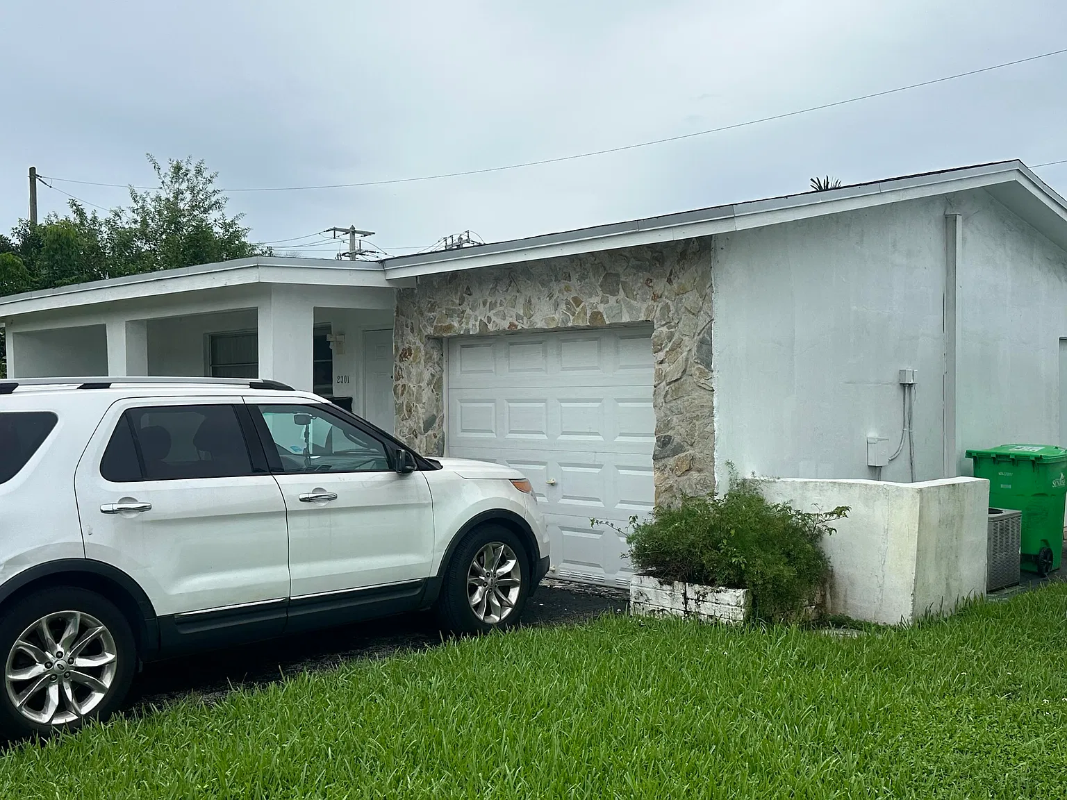 2 bed, 1.0 bath, 1085 sqft, $2,650 — Photo 2