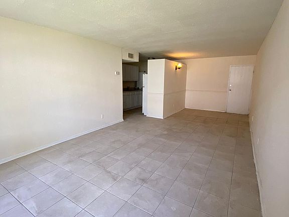 2nd image of 7034 Ponce De Leon Ave #3A