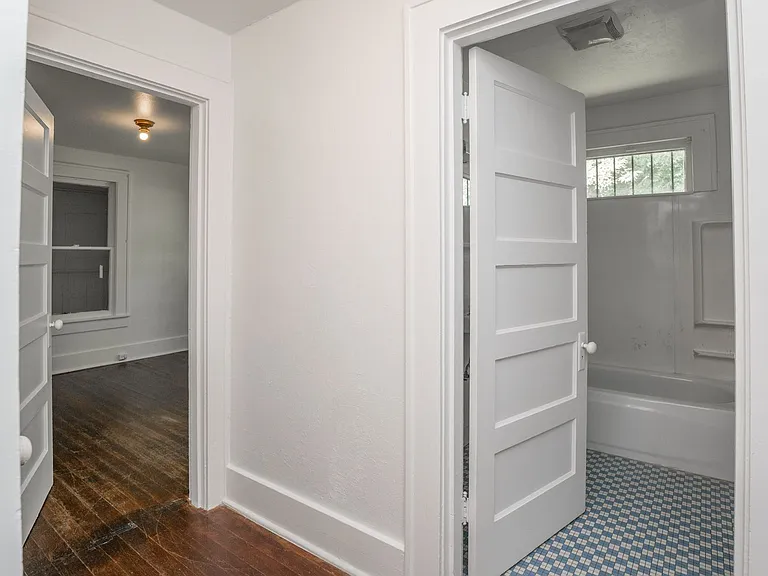 1018 Lewis St — Photo 20