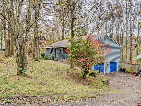2nd image of 7460 Fernway Dr