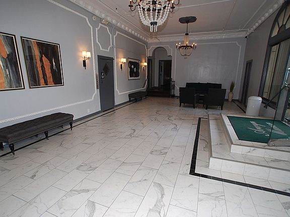 4th image of 3835 W 8th St APT 209