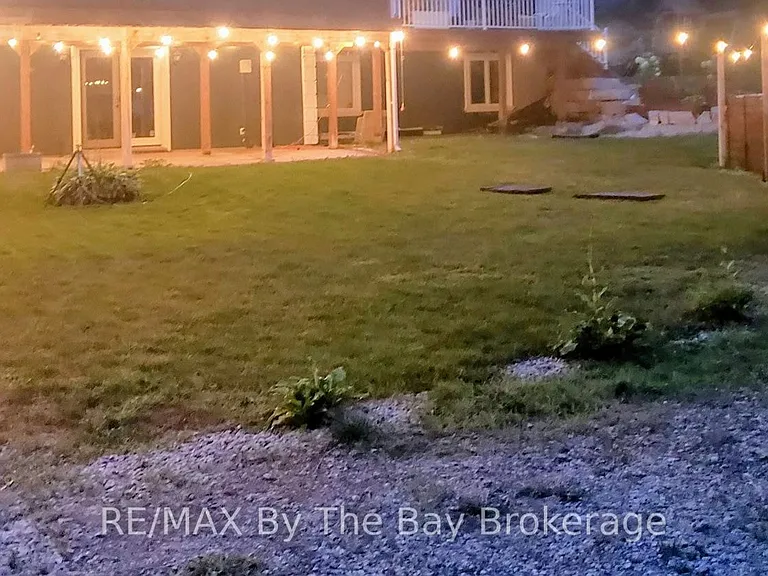 24 Bridlewood Cres — Photo 3