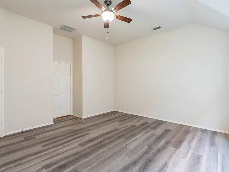 2505 Monroe Dr — Photo 13