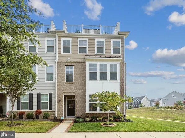 1522 Meadowlark Glen Rd, Dumfries, VA 22026