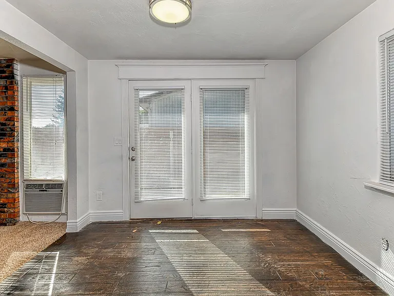 3822 S Upland Ave — Photo 7