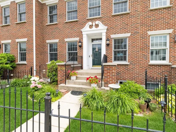 2506 Bristol Dr, Ames, IA 50010