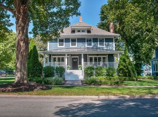 239 W Franklin Ave, Naperville, IL 60540