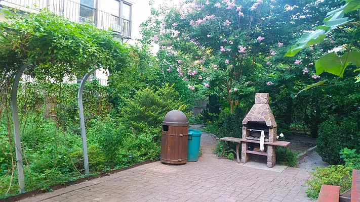 Rented by New York Residence | media 20