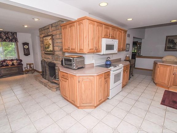 2nd image of 3982 Hopper Hill Rd
