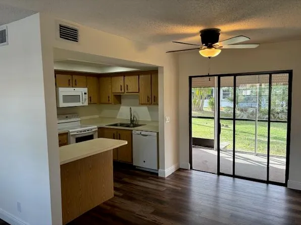 4245 Oak Terrace Drive, Greenacres, FL 33463