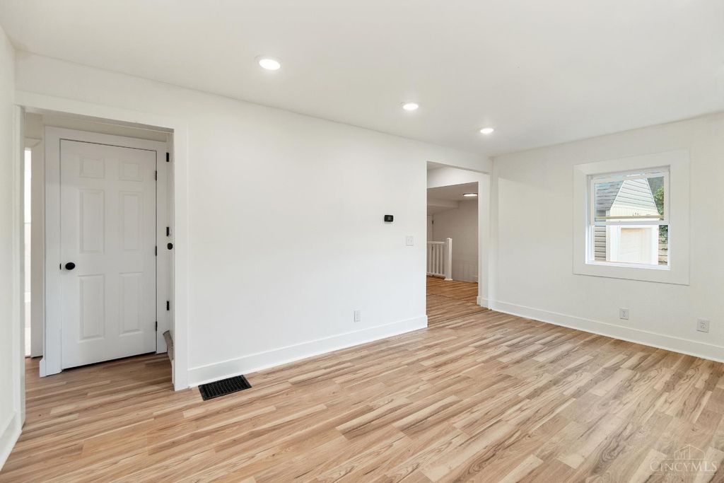 6236 Stewart Rd, Cincinnati, OH - View 5