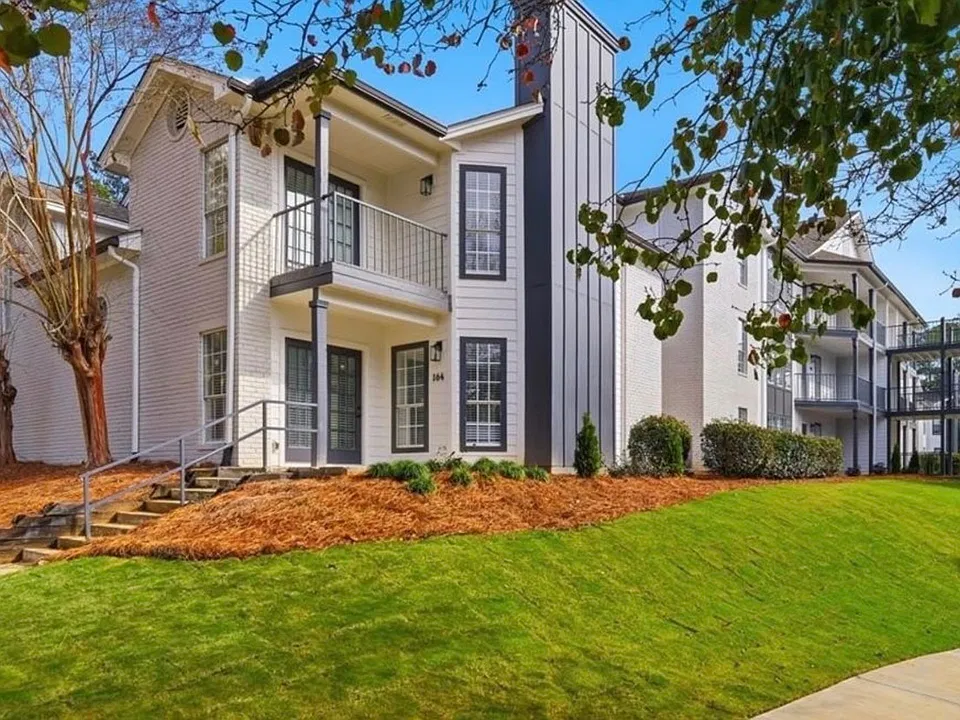 626 Shug Jordan Pkwy #110
