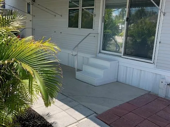 20 Cielo St, Englewood, FL 34223